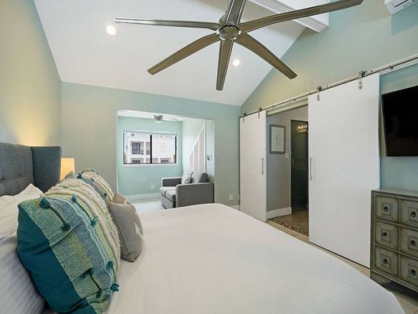 Lovely Beachfront Vacation Condo Rental in Miramar Beach