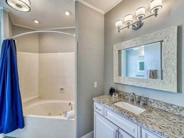 Luxury Destin Home 6 Bedrooms  - Walk to Beach