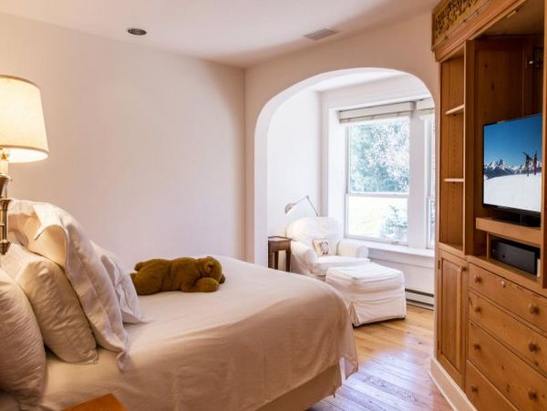 Vail Ski in Ski Out Vacation  Condos- Four Bedrooms