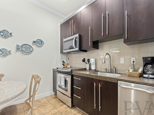 Siesta Key One Bedroom Condo A Flip Flop Walk to the Beaches - additional view, photo 3