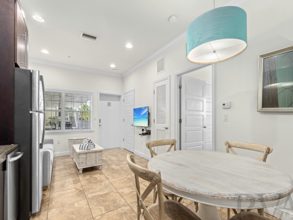 Siesta Key One Bedroom Condo A Flip Flop Walk to the Beaches - additional view, photo 4