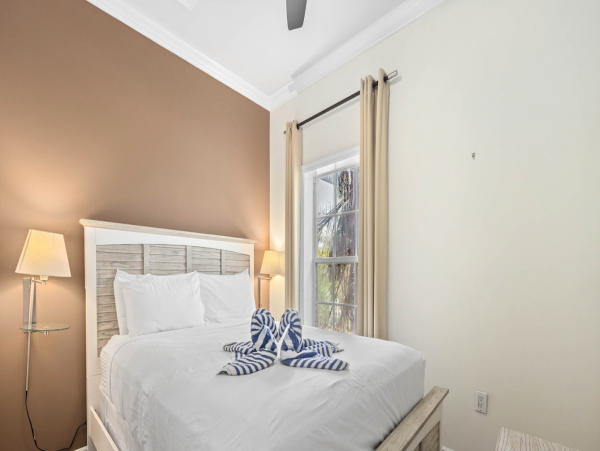 Siesta Key Vacation Accommodation Sleeps Six Guests