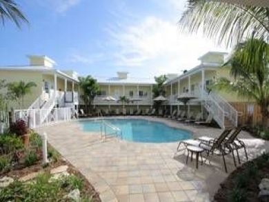 Communal pool and hot tub