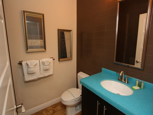 Siesta Key 2 Bedroom Rental with Pool and Hot Tub