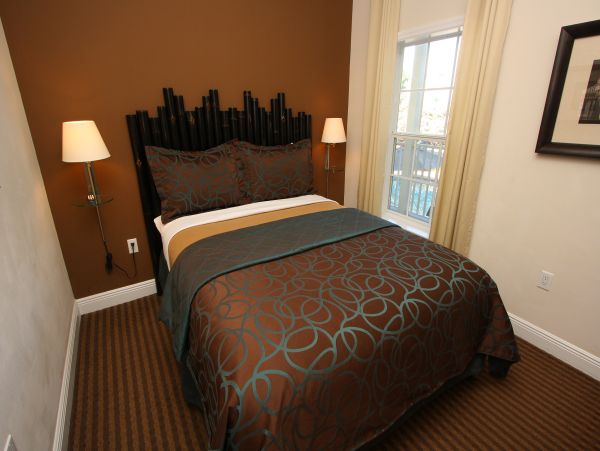 Siesta Key 2 Bedroom Rental with Pool and Hot Tub