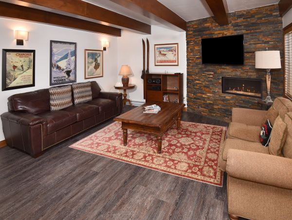 Two Bedroom Gold Rated Lionshead Property