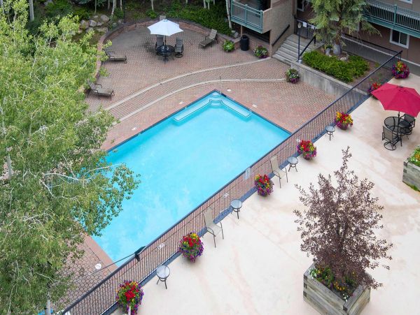 Ski Vacation Condo Lionshead Sleeps 6