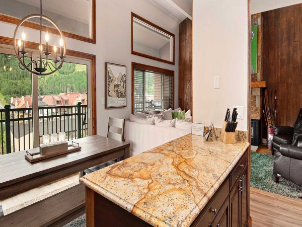 Ski Vacation Condo Lionshead Sleeps 6