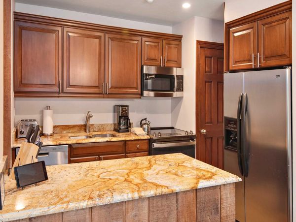 Ski Vacation Condo Lionshead Sleeps 6