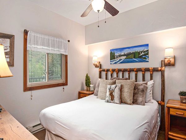Ski Vacation Condo Lionshead Sleeps 6