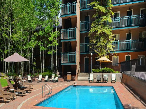Ski Vacation Condo Lionshead Sleeps 6