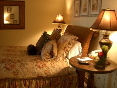 Bedroom 2 with queen bed