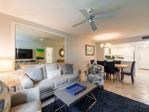 Private Beach Access From This Siesta Key Condo Sleeps 6