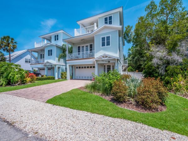 Four Bedroom Upscale Pool Home for Rent on Anna Maria Island
