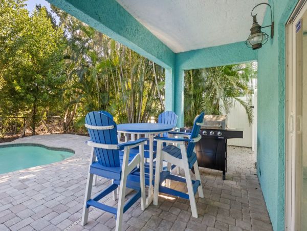 Anna Maria Island Vacation Pool Home Very Close to Beaches