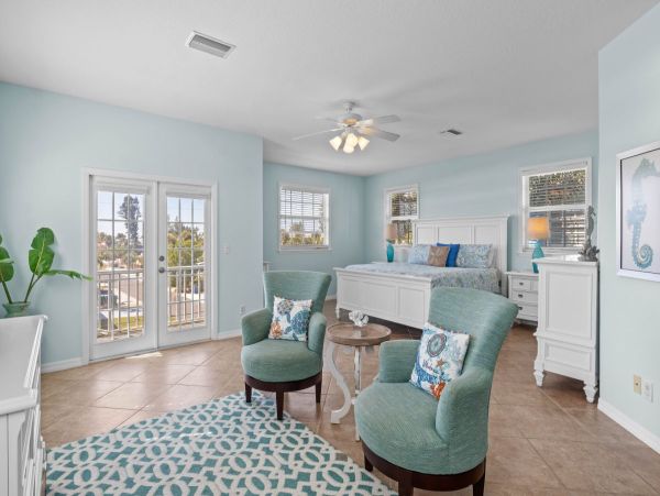 Anna Maria Island Vacation Pool Home Very Close to Beaches