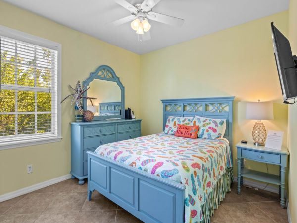 Anna Maria Island Vacation Pool Home Very Close to Beaches