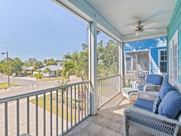 Anna Maria Island Vacation Pool Home Very Close to Beaches
