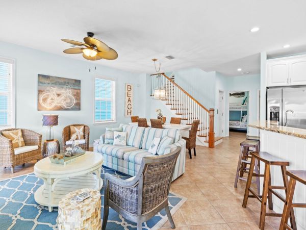 Anna Maria Island Vacation Pool Home Very Close to Beaches