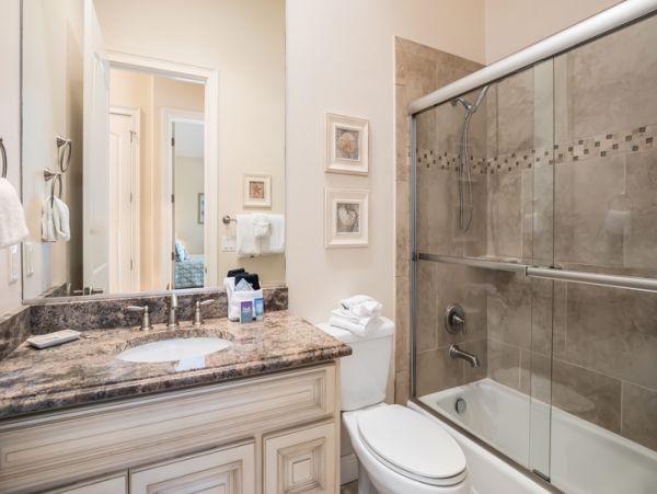 Holmes Beach 3 Bedroom Vacation Rental 2 Blocks To. Beach