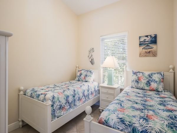 Holmes Beach 3 Bedroom Vacation Rental 2 Blocks To. Beach