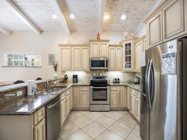 Holmes Beach 3 Bedroom Vacation Rental 2 Blocks To. Beach