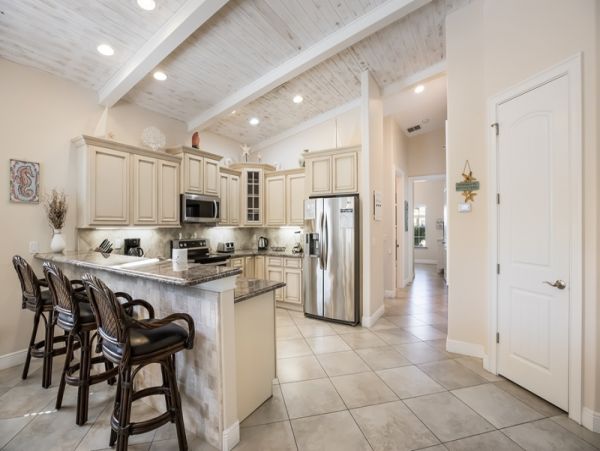 Holmes Beach 3 Bedroom Vacation Rental 2 Blocks To. Beach