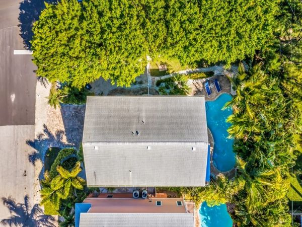 Holmes Beach 3 Bedroom Vacation Rental 2 Blocks To. Beach