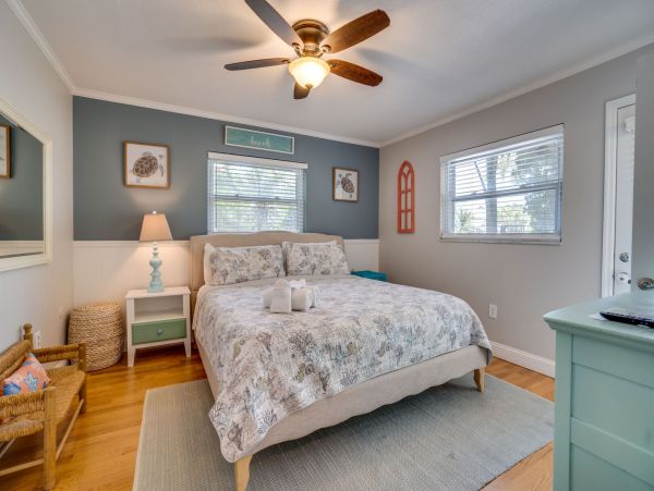 Look at this Amazing Rental in Anna Maria with Pool and Dock
