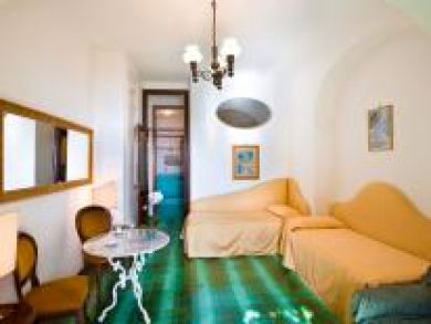 Positano Italy Condo 877920