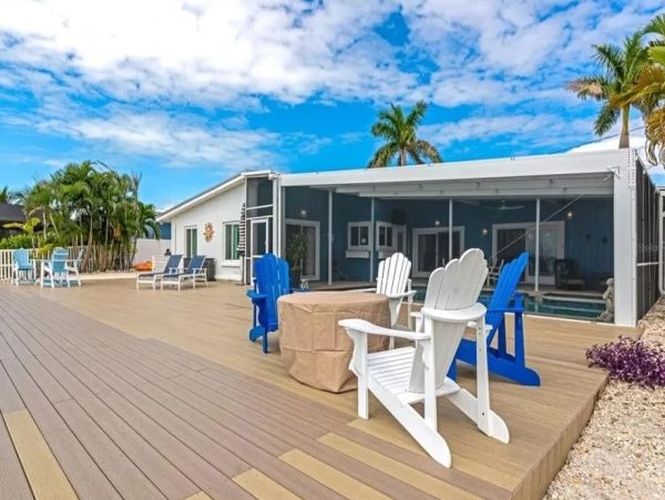 Bayfront Vacation Rental Florida - Waterfront Villa with Private Pool