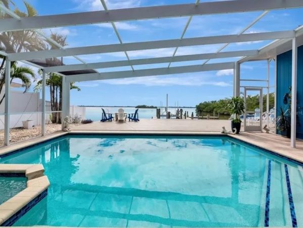 Bayfront Vacation Rental Florida - Waterfront Villa with Private Pool