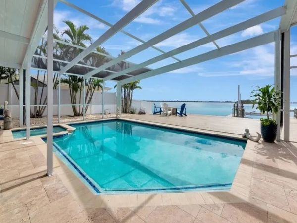 Bayfront Vacation Rental Florida - Waterfront Villa with Private Pool