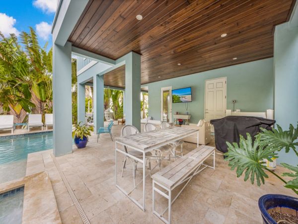 Luxury Pool Home Anna Maria Sleeps 8 Guests