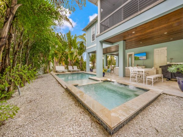 Luxury Pool Home Anna Maria Sleeps 8 Guests