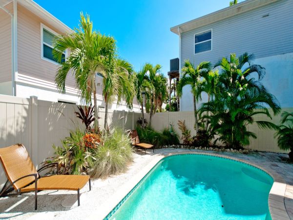 Anna Maria Upscale 3 Bedroom Vacation Rental Home Sleeps 7