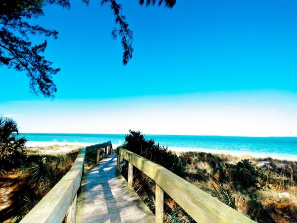 Anna Maria Upscale 3 Bedroom Vacation Rental Home Sleeps 7