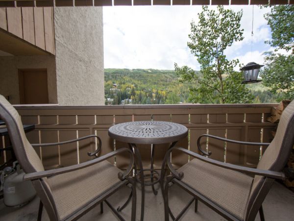 Vail Ski Vacation Condo with Mountain Views
