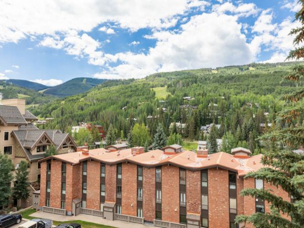 Vail Ski Vacation Condo with Mountain Views