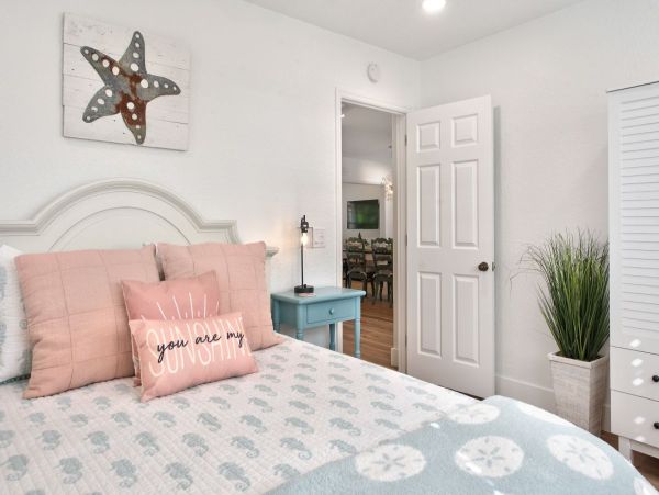 Anna Maria Island  Posh North End Rental with Private Pool-