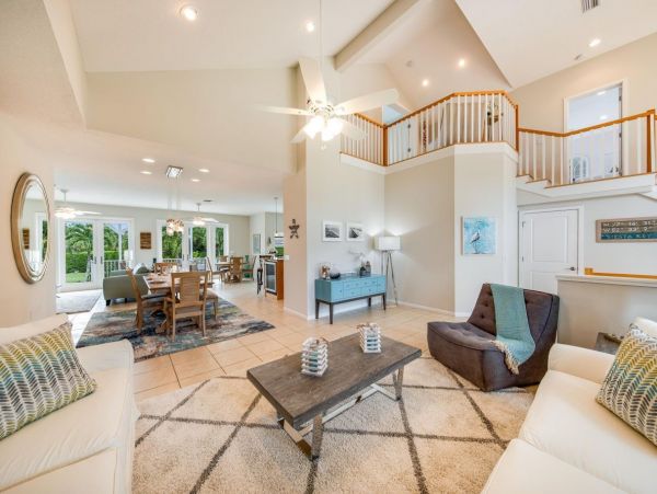 Canal Views From This Four Bedroom Siesta Key Vacation Home