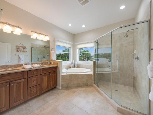 Canal Views From This Four Bedroom Siesta Key Vacation Home