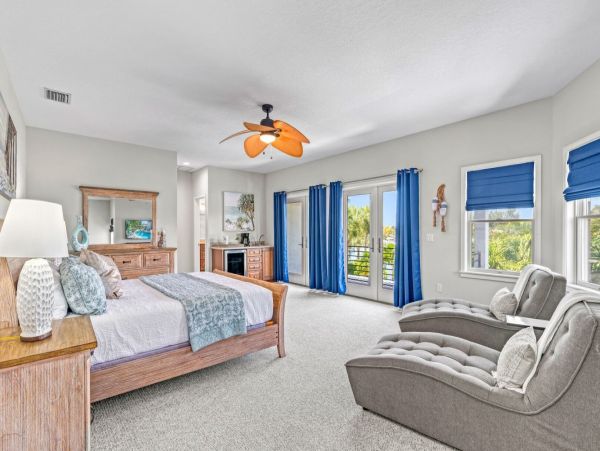 Canal Views From This Four Bedroom Siesta Key Vacation Home