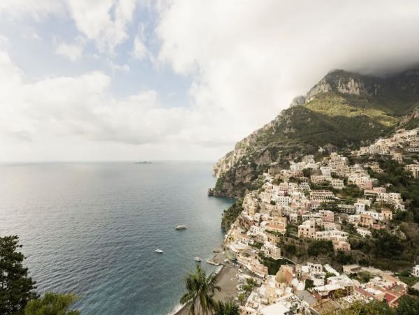 Four Bedroom Vacation Rental - Short Walk to Beach