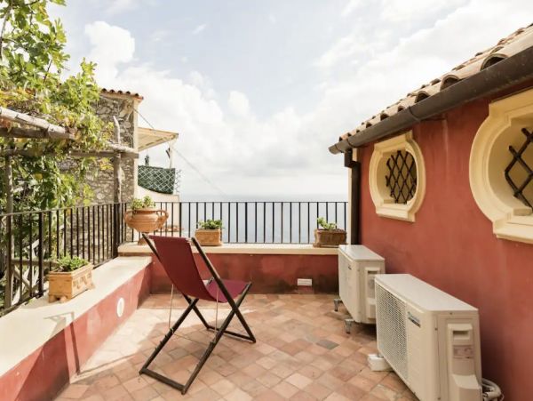 Four Bedroom Vacation Rental - Short Walk to Beach