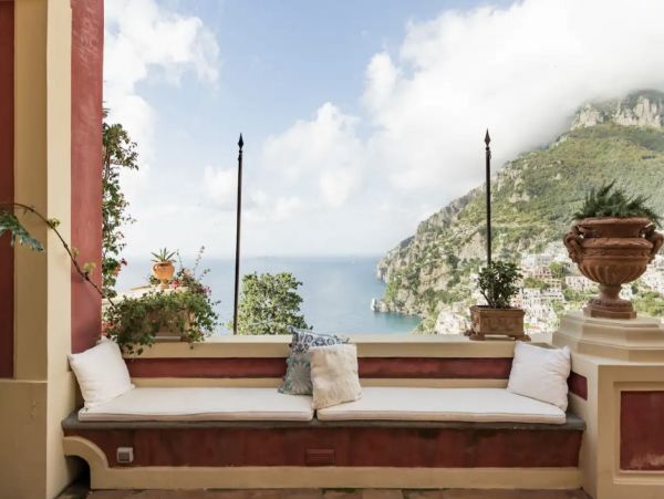 Four Bedroom Vacation Rental - Short Walk to Beach