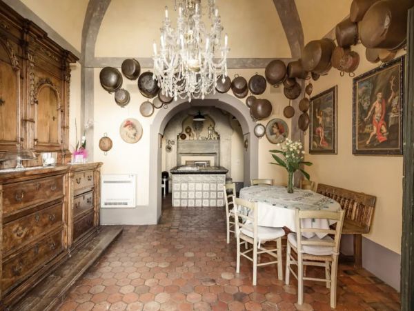 Four Bedroom Vacation Rental - Short Walk to Beach