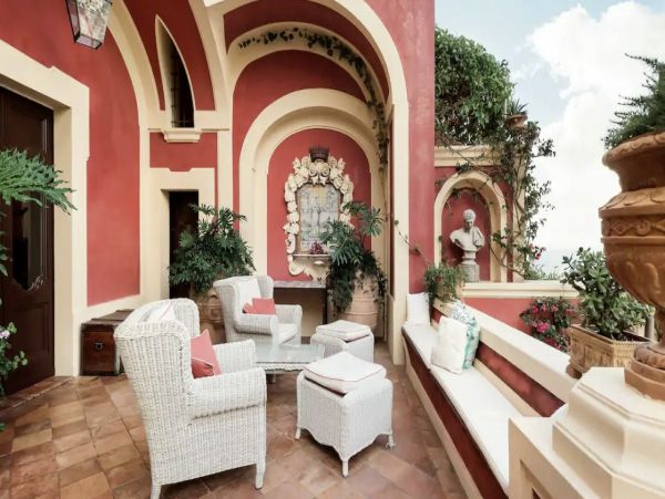 Four Bedroom Vacation Rental - Short Walk to Beach