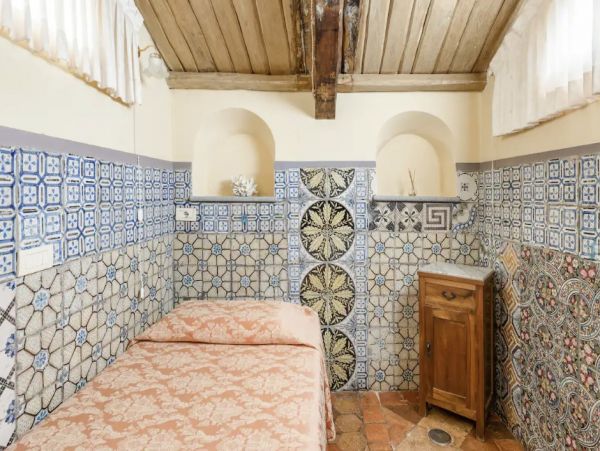 Four Bedroom Vacation Rental - Short Walk to Beach