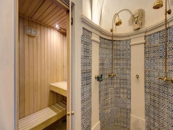 Four Bedroom Vacation Rental - Short Walk to Beach